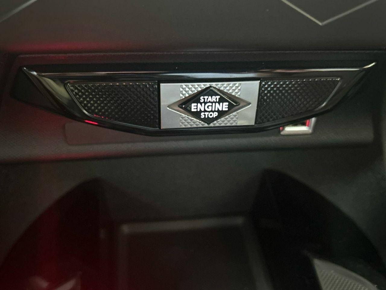 DS DS 3 BlueHDi 130 Performance Line Auto 96 kW (131 CV) - foto 27