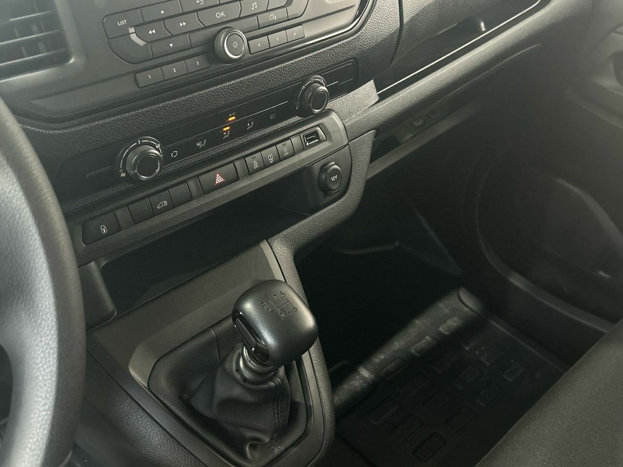 Citroën Jumpy Furgon BlueHDI 120 Talla M 88 kW (120 CV) - foto 14