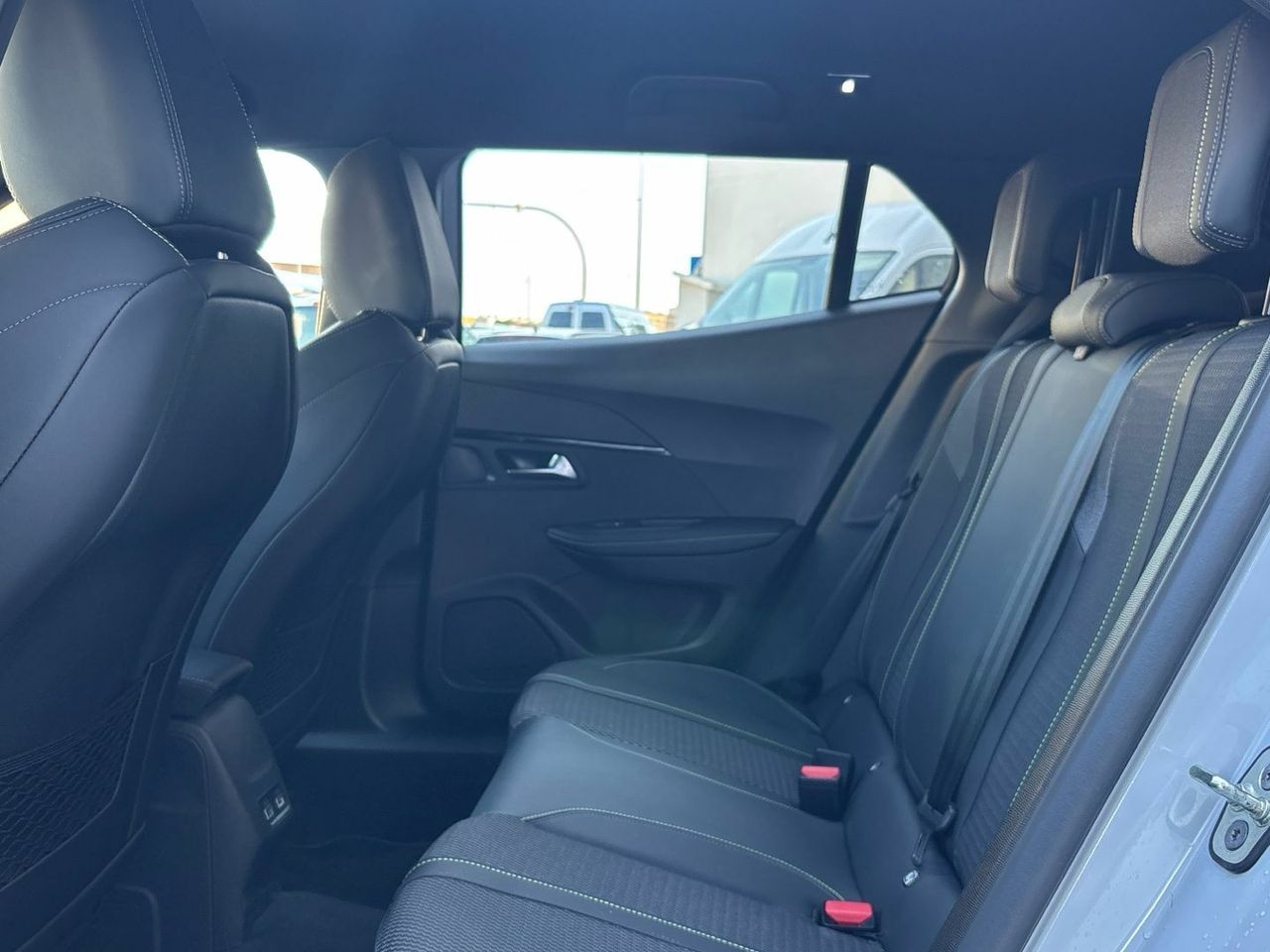 Peugeot 2008 PureTech 130 S&S GT EAT8 96 kW (130 CV) - foto 12