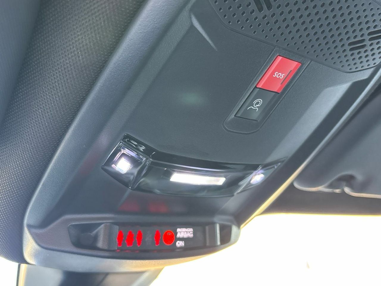 Peugeot 2008 PureTech 130 S&S GT EAT8 96 kW (130 CV) - foto 18