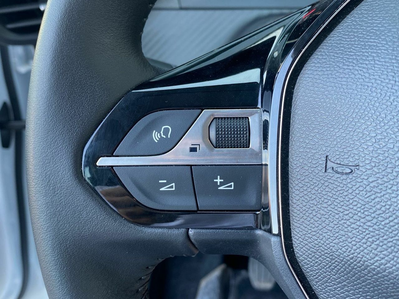 Peugeot 208 PureTech 100 Active 75 kW (100 CV) - foto 20