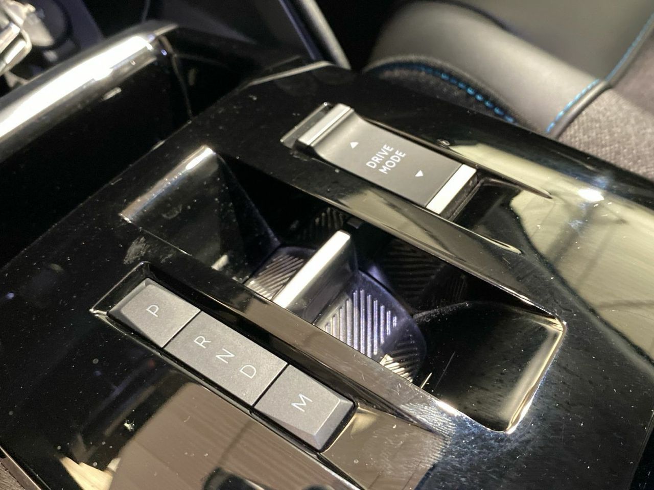 Citroën C4 BlueHDi 130 S&S Feel Pack EAT8 96 kW (130 CV) - foto 25