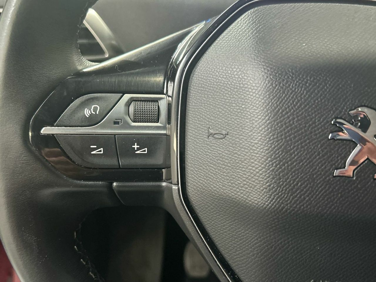 Peugeot 3008 PureTech 130 S&S Allure Pack 96 kW (130 CV) - foto 20