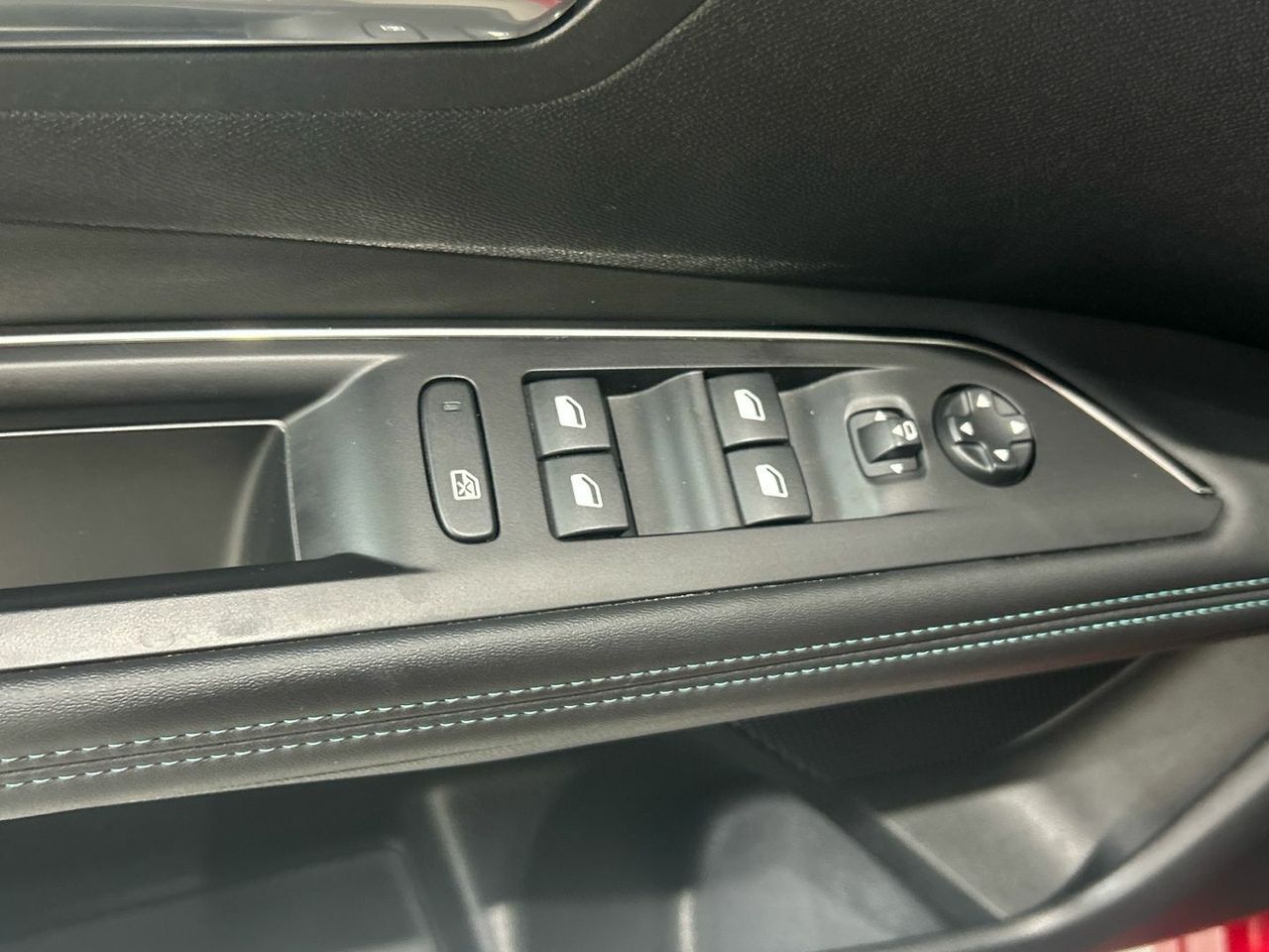 Peugeot 3008 PureTech 130 S&S Allure Pack 96 kW (130 CV) - foto 19