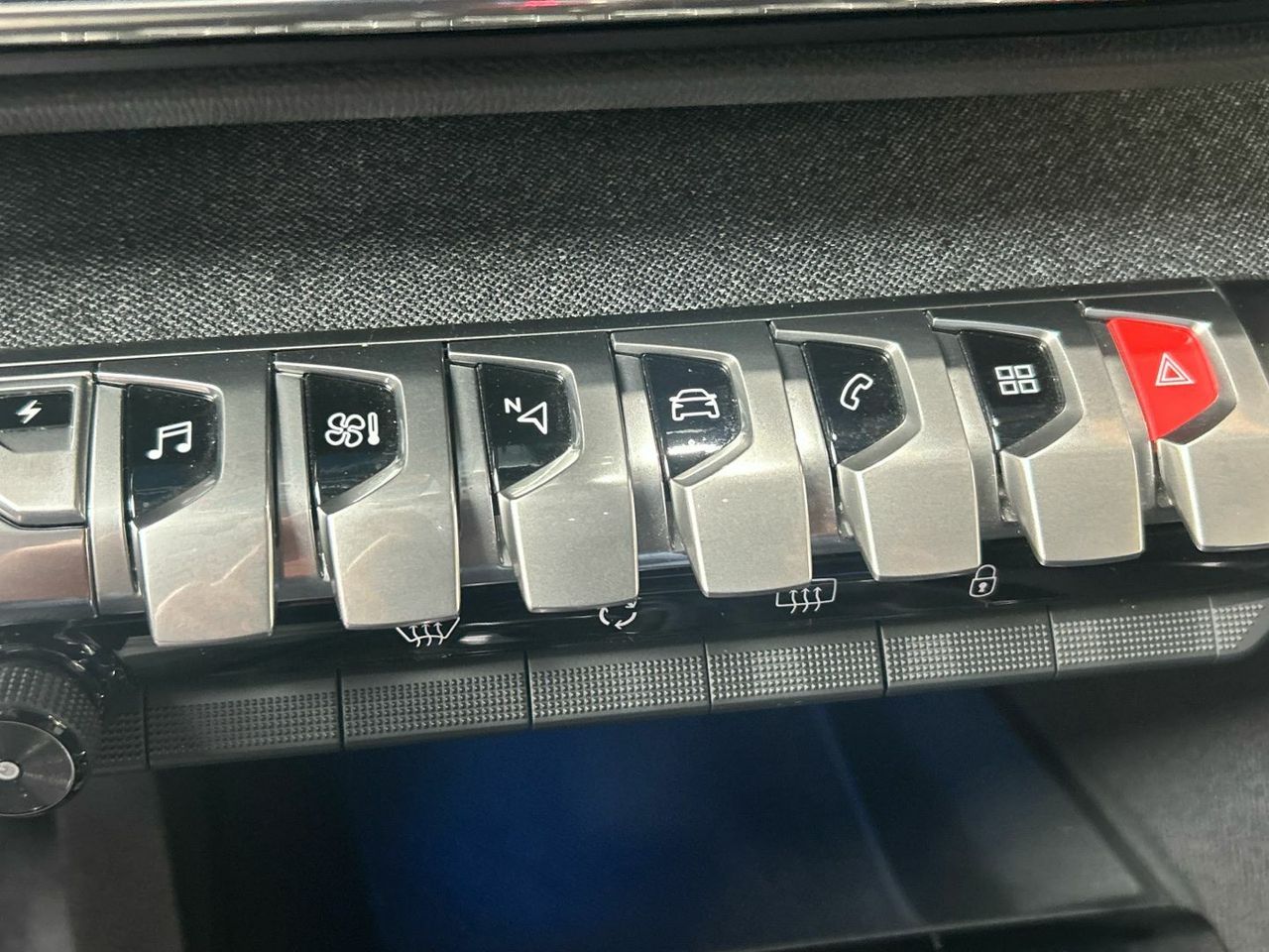 Peugeot 3008 Hybrid 225 Allure Pack e-EAT8 165 kW (225 CV) - foto 45