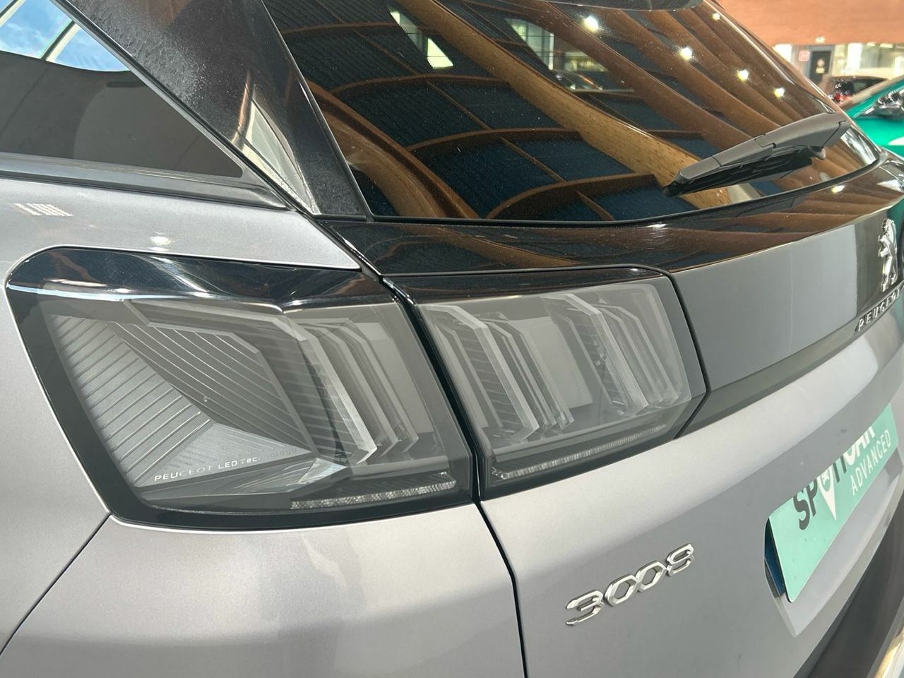 Peugeot 3008 Hybrid 225 Allure Pack e-EAT8 165 kW (225 CV) - foto 17