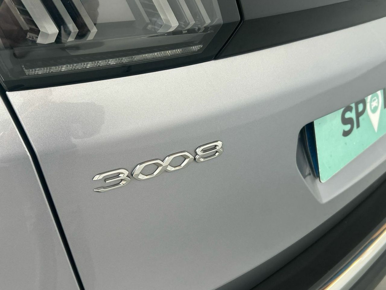 Peugeot 3008 Hybrid 225 Allure Pack e-EAT8 165 kW (225 CV) - foto 30