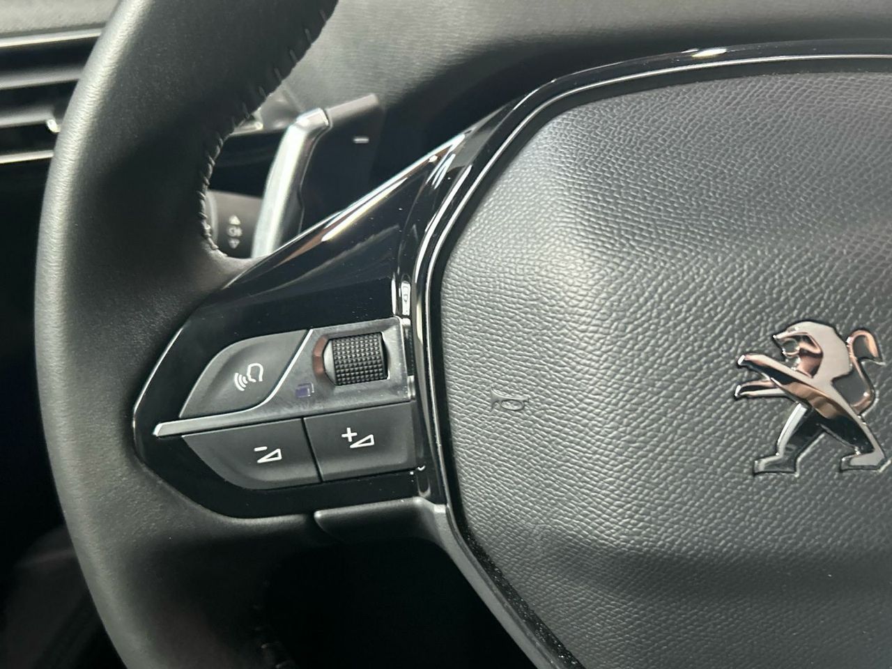 Peugeot 3008 BlueHDi 130 S&S Allure Pack EAT8 96 kW (130 CV) - foto 20