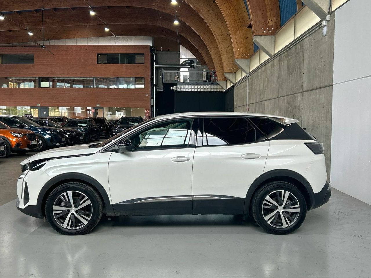 Peugeot 3008 BlueHDi 130 S&S Allure Pack EAT8 96 kW (130 CV) - foto 26