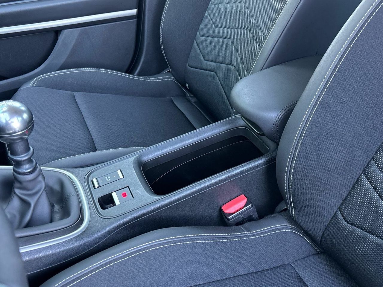 Jeep Avenger 1.2 G Altitude 74 kW (100 CV) - foto 27