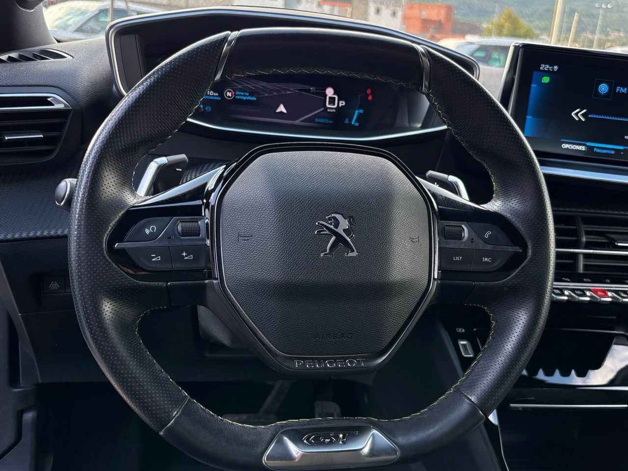 Peugeot 2008 PureTech 130 S&S GT EAT8 96 kW (130 CV) - foto 9