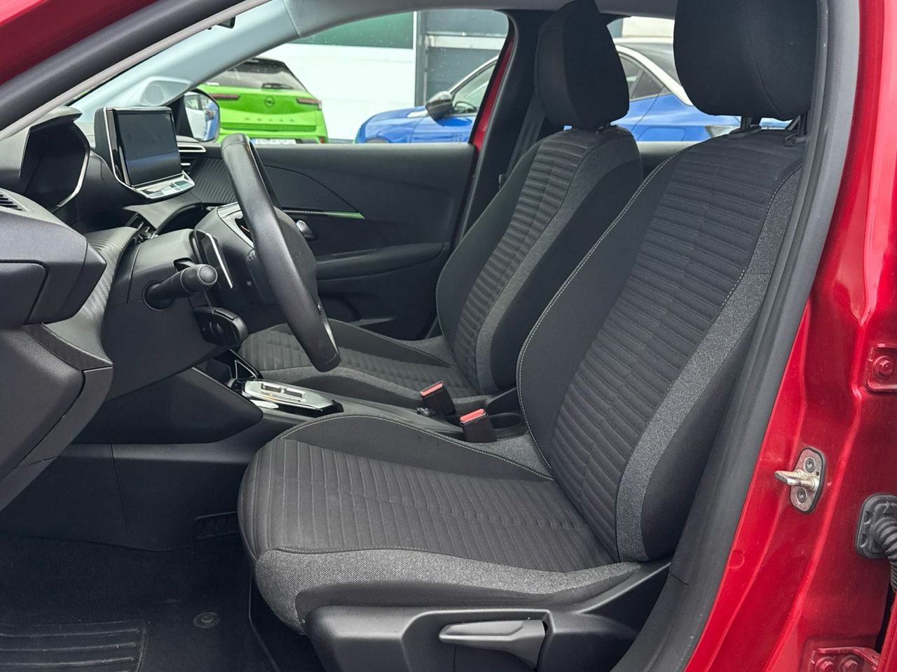 Peugeot 208 Active Hybrid eDCS6 75 kW (100 CV) - foto 11