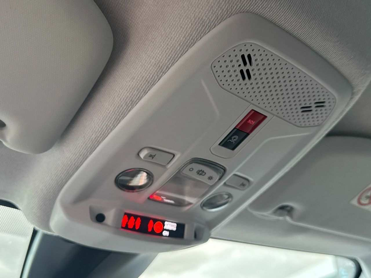 Peugeot 208 Active Hybrid eDCS6 75 kW (100 CV) - foto 18