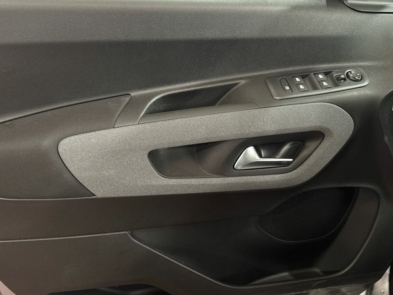 Peugeot Rifter BlueHDi 130 S&S GT Standard Auto 96 kW (130 C - foto 19