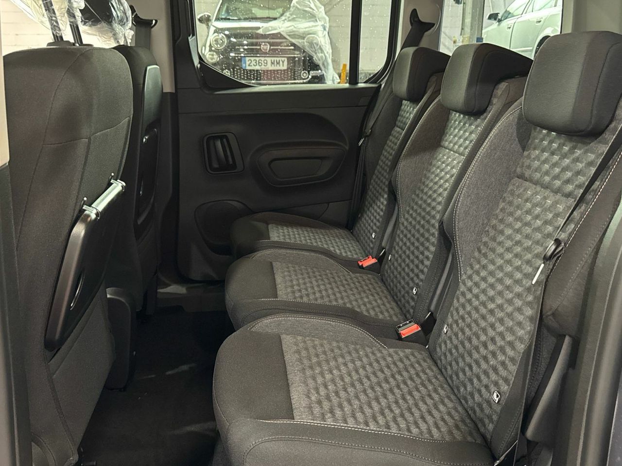 Peugeot Rifter BlueHDi 130 S&S GT Standard Auto 96 kW (130 C - foto 12