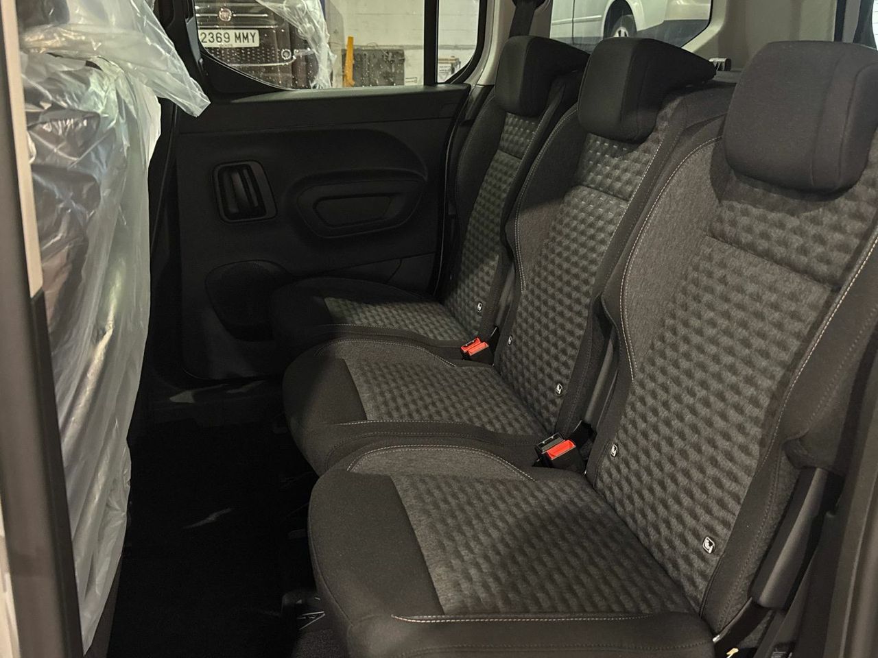 Peugeot Rifter BlueHDi 130 S&S GT Standard Auto 96 kW (130 C - foto 12