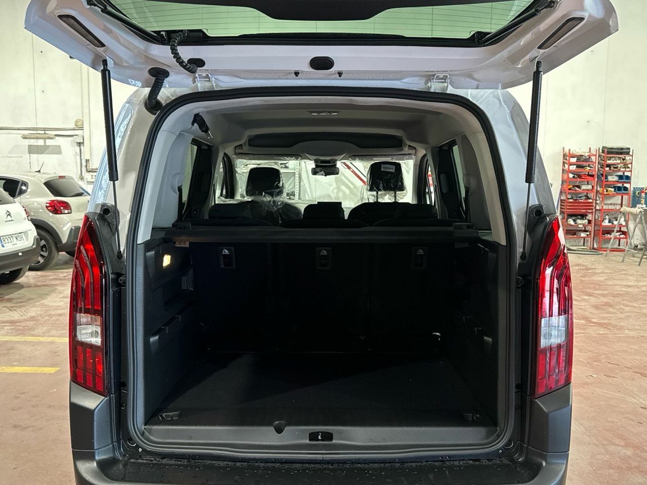 Peugeot Rifter BlueHDi 130 S&S GT Standard Auto 96 kW (130 C - foto 6