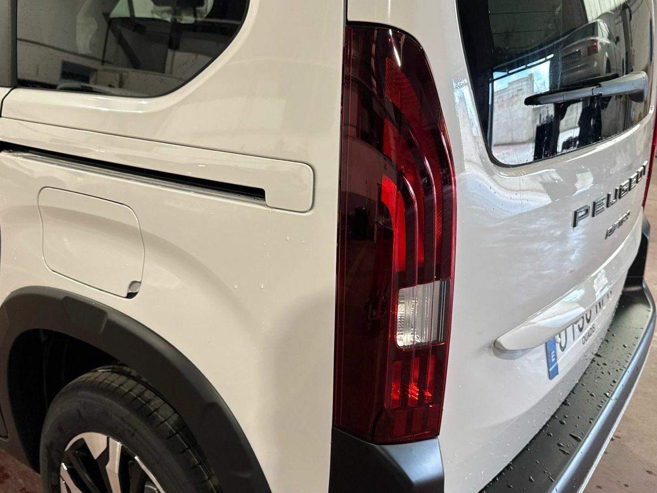 Peugeot Rifter BlueHDi 130 S&S GT Standard Auto 96 kW (130 C - foto 17