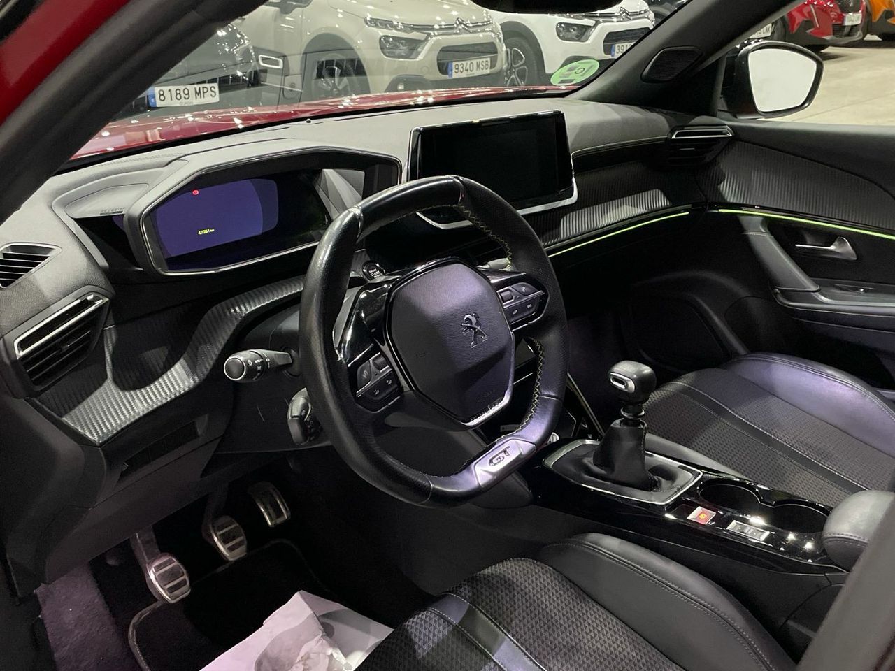 Peugeot 2008 PureTech 130 S&S GT Line 96 kW (130 CV) - foto 21