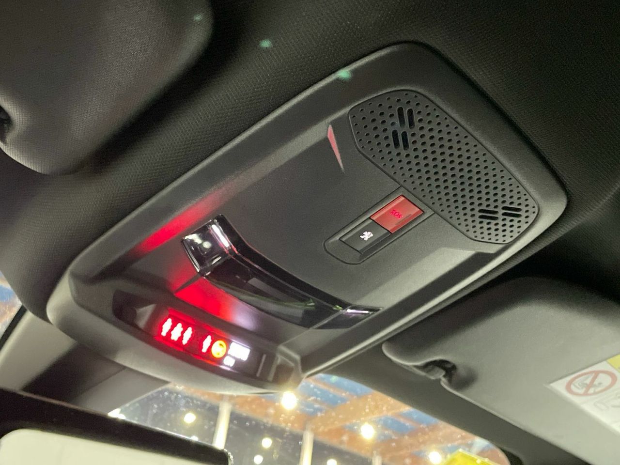 Peugeot 2008 PureTech 130 S&S GT Line 96 kW (130 CV) - foto 18