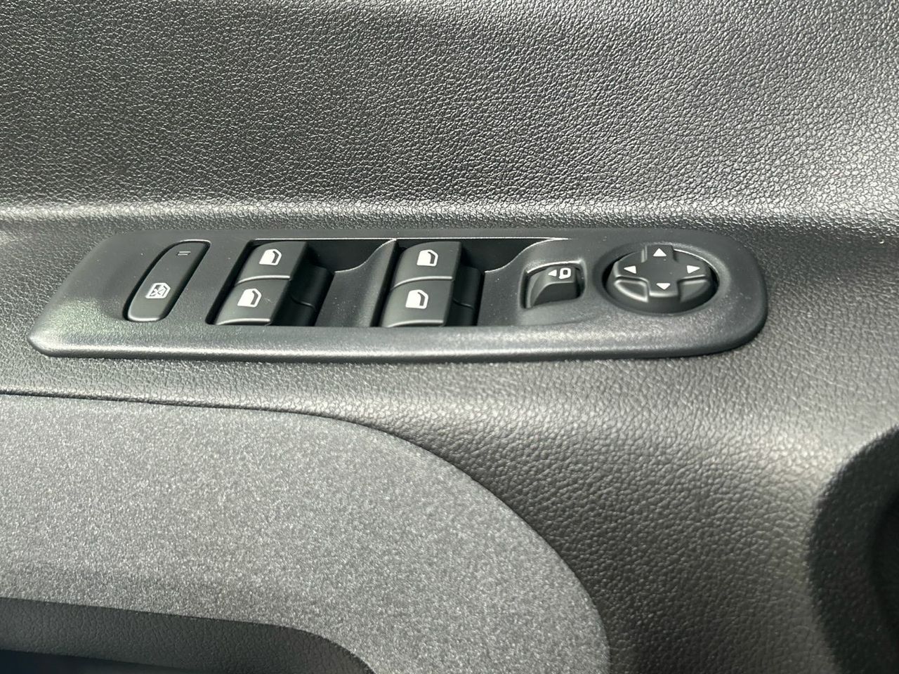 Peugeot Rifter BlueHDi 130 S&S GT Standard Auto 96 kW (130 C - foto 19