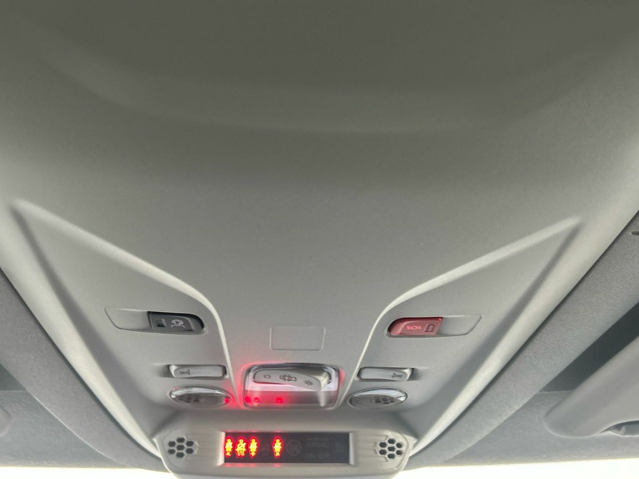 Peugeot Rifter BlueHDi 130 S&S GT Standard Auto 96 kW (130 C - foto 18