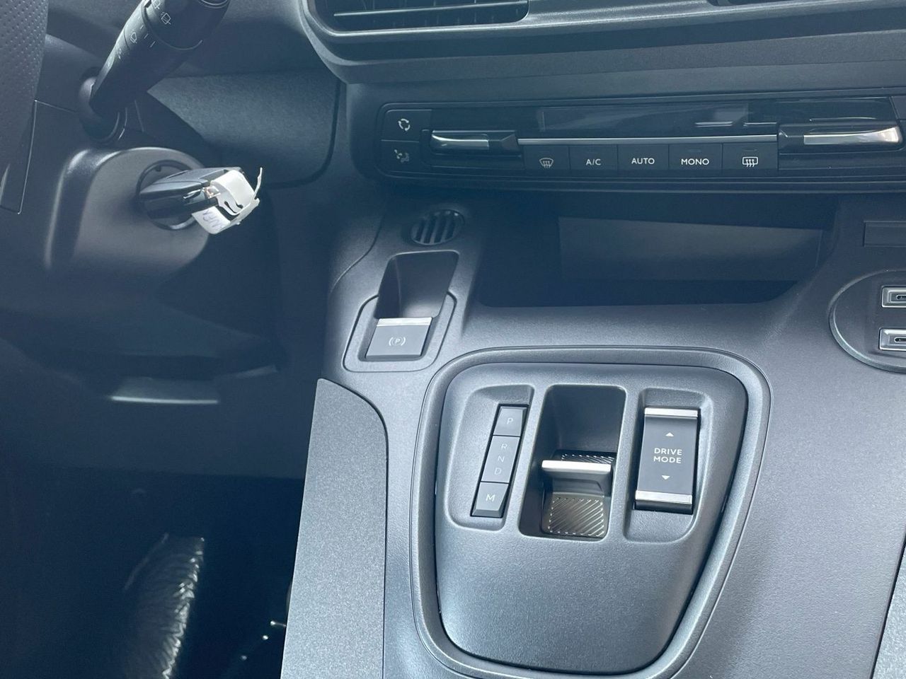 Peugeot Rifter BlueHDi 130 S&S GT Standard Auto 96 kW (130 C - foto 36