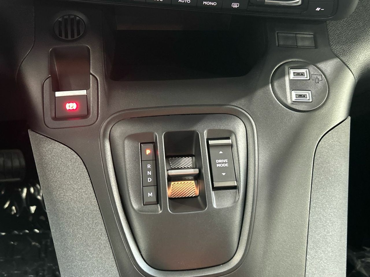 Peugeot Rifter BlueHDi 130 S&S GT Standard Auto 96 kW (130 C - foto 27