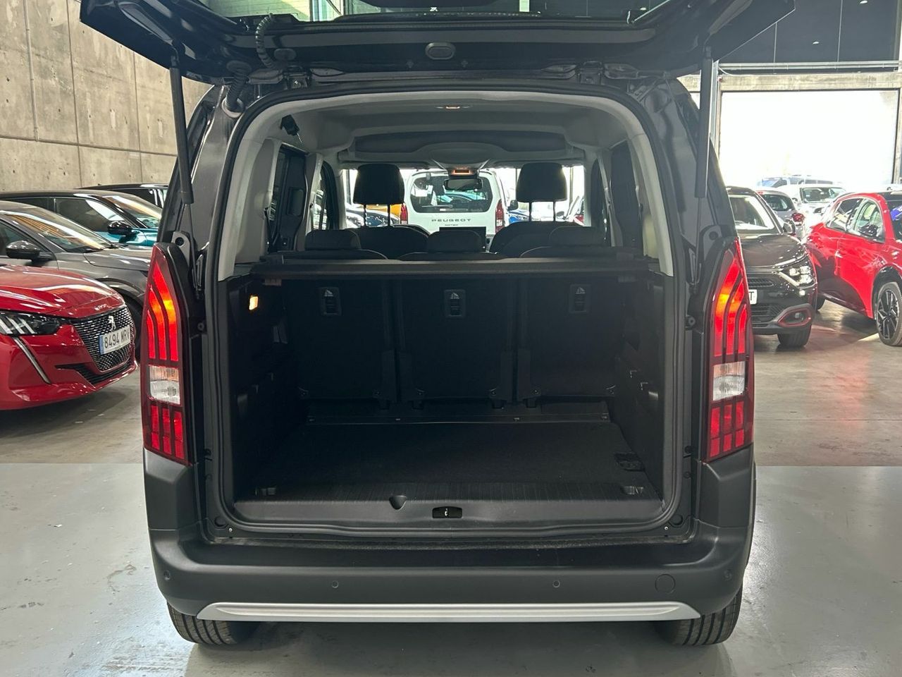 Peugeot Rifter BlueHDi 130 S&S GT Standard Auto 96 kW (130 C - foto 6