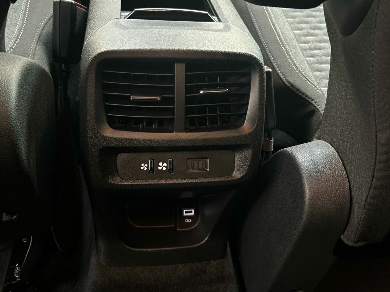 Peugeot Rifter BlueHDi 130 S&S GT Standard Auto 96 kW (130 C - foto 28