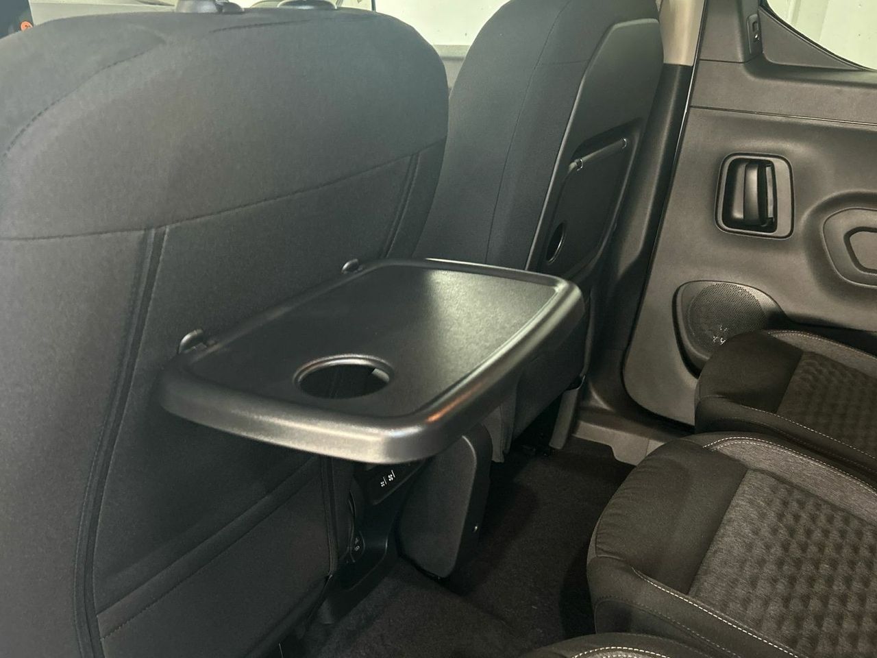 Peugeot Rifter BlueHDi 130 S&S GT Standard Auto 96 kW (130 C - foto 33