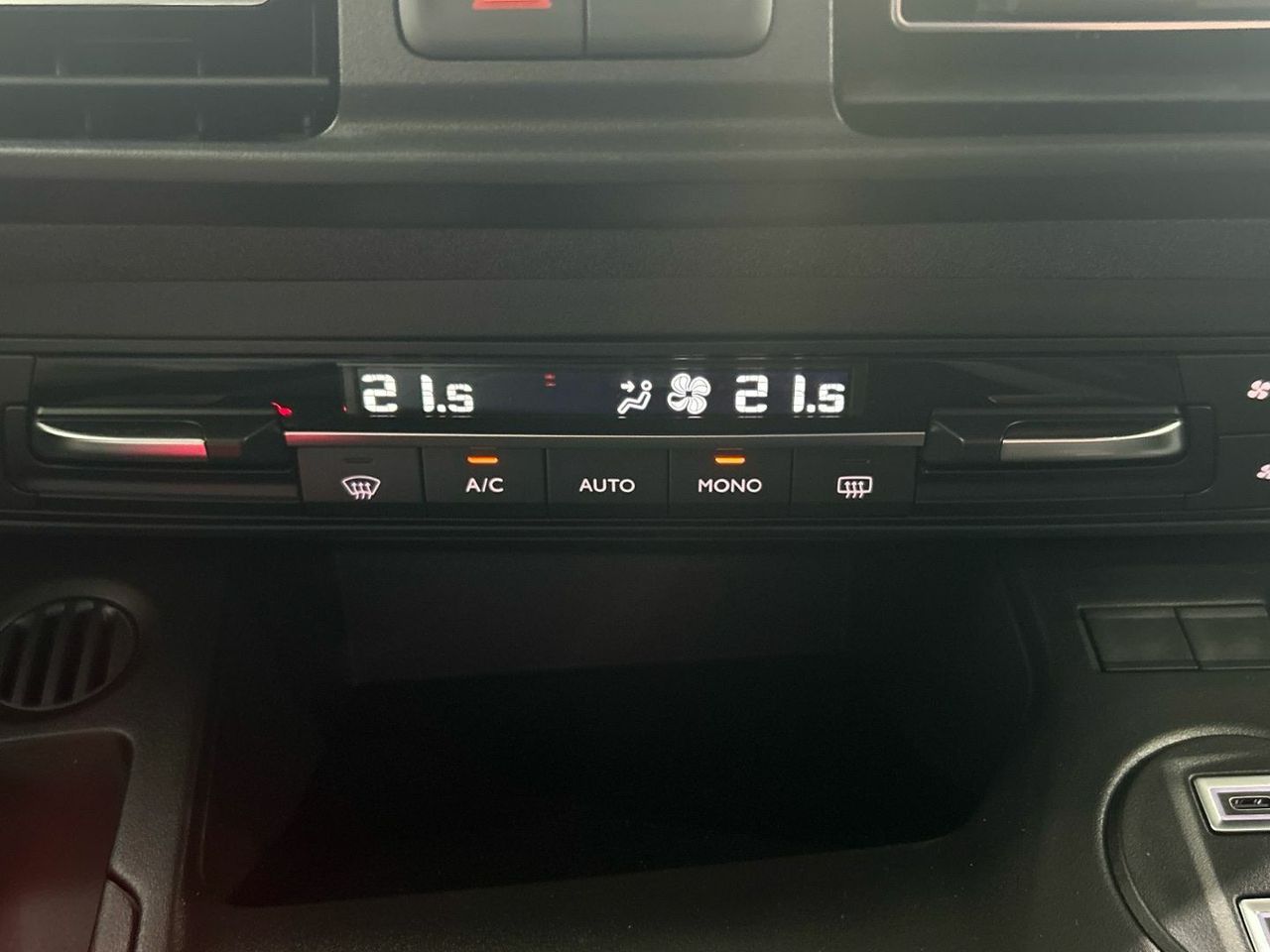 Peugeot Rifter BlueHDi 130 S&S GT Standard Auto 96 kW (130 C - foto 27