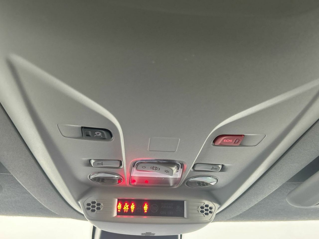 Peugeot Rifter BlueHDi 130 S&S GT Standard Auto 96 kW (130 C - foto 18