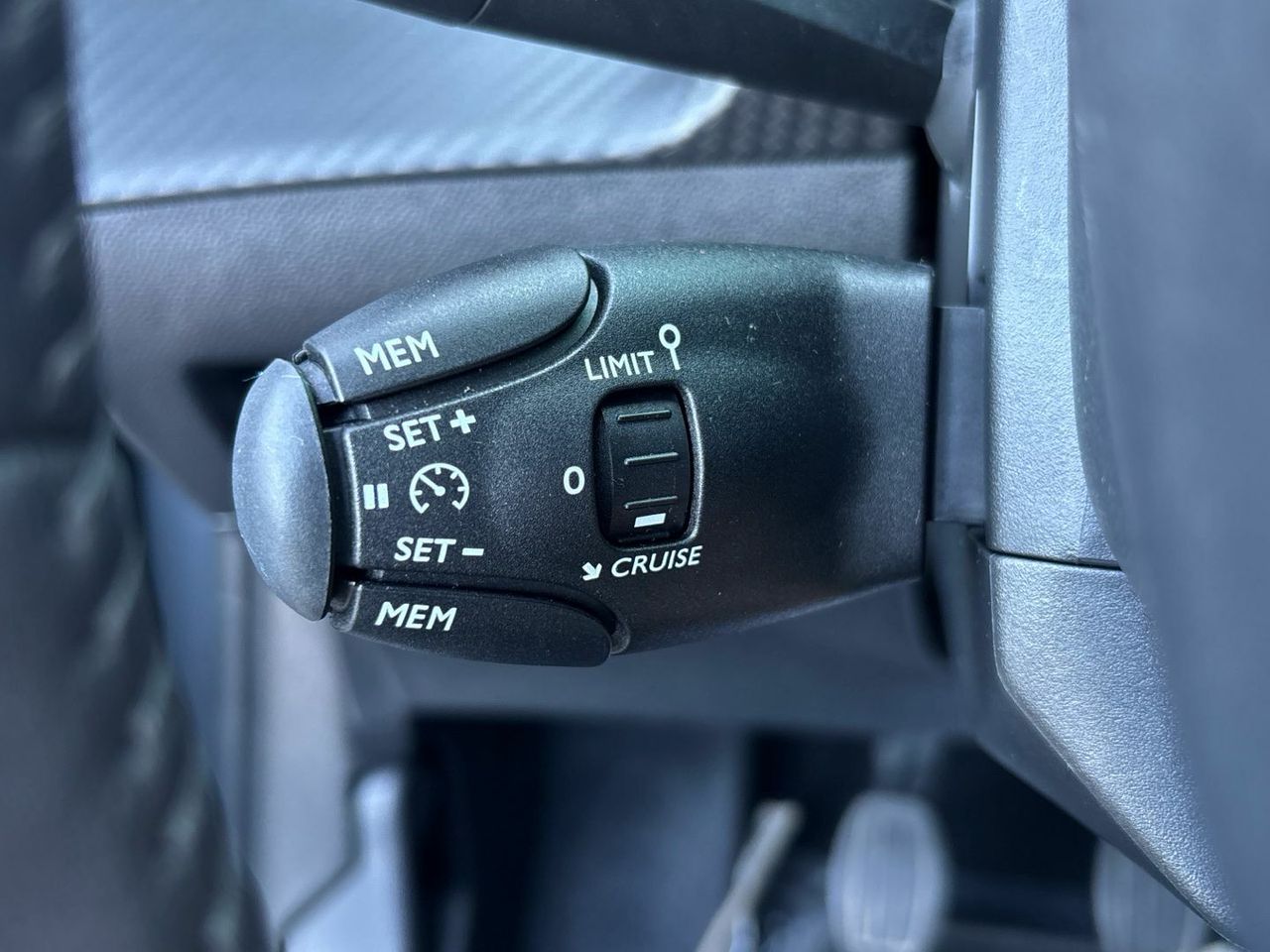 Peugeot 208 PureTech 100 Active 75 kW (100 CV) - foto 26