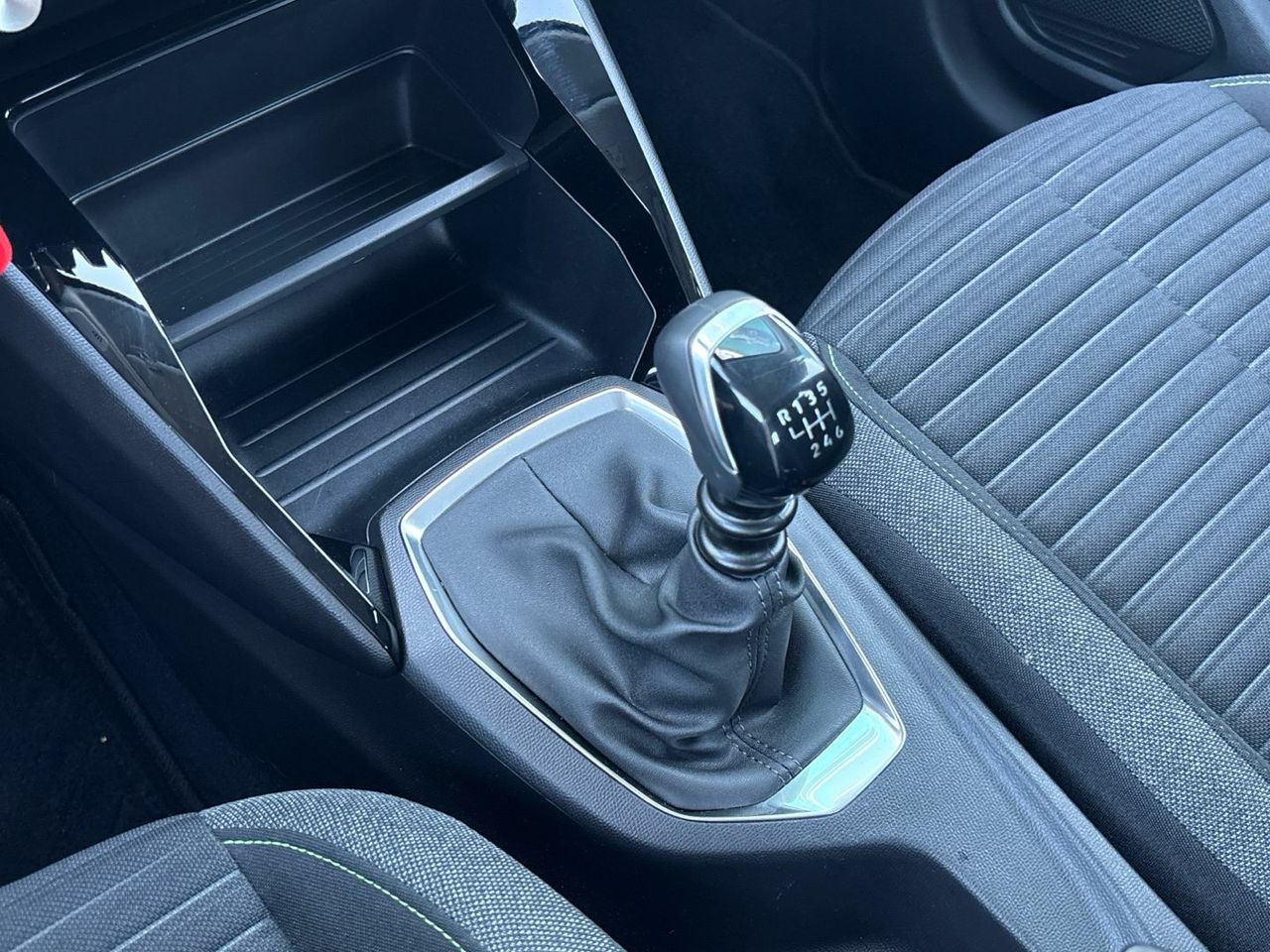 Peugeot 208 PureTech 100 Active 75 kW (100 CV) - foto 14