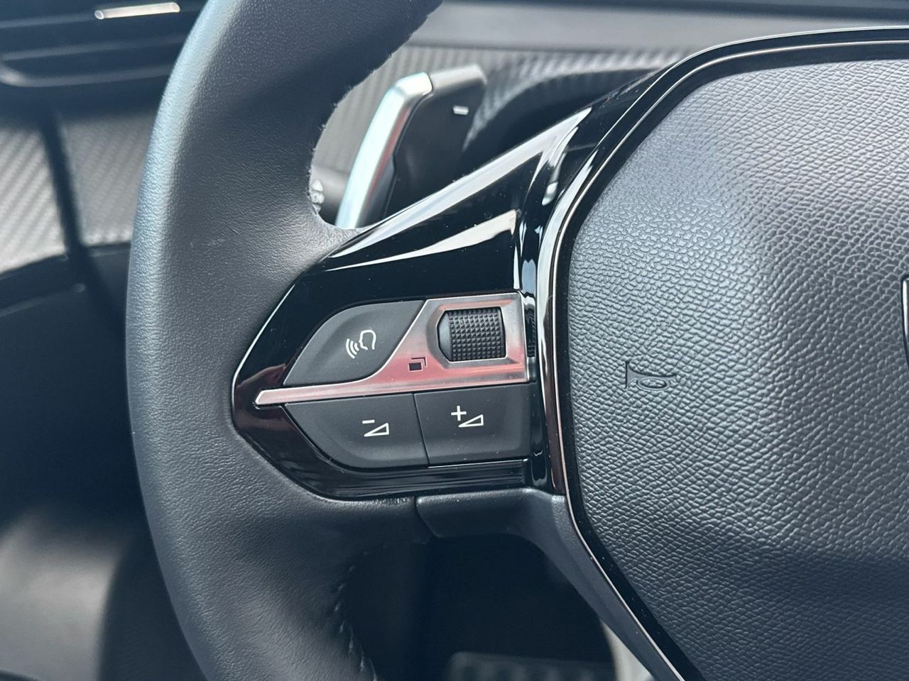 Peugeot 2008 PureTech 130 S&S Allure EAT8 96 kW (130 CV) - foto 20