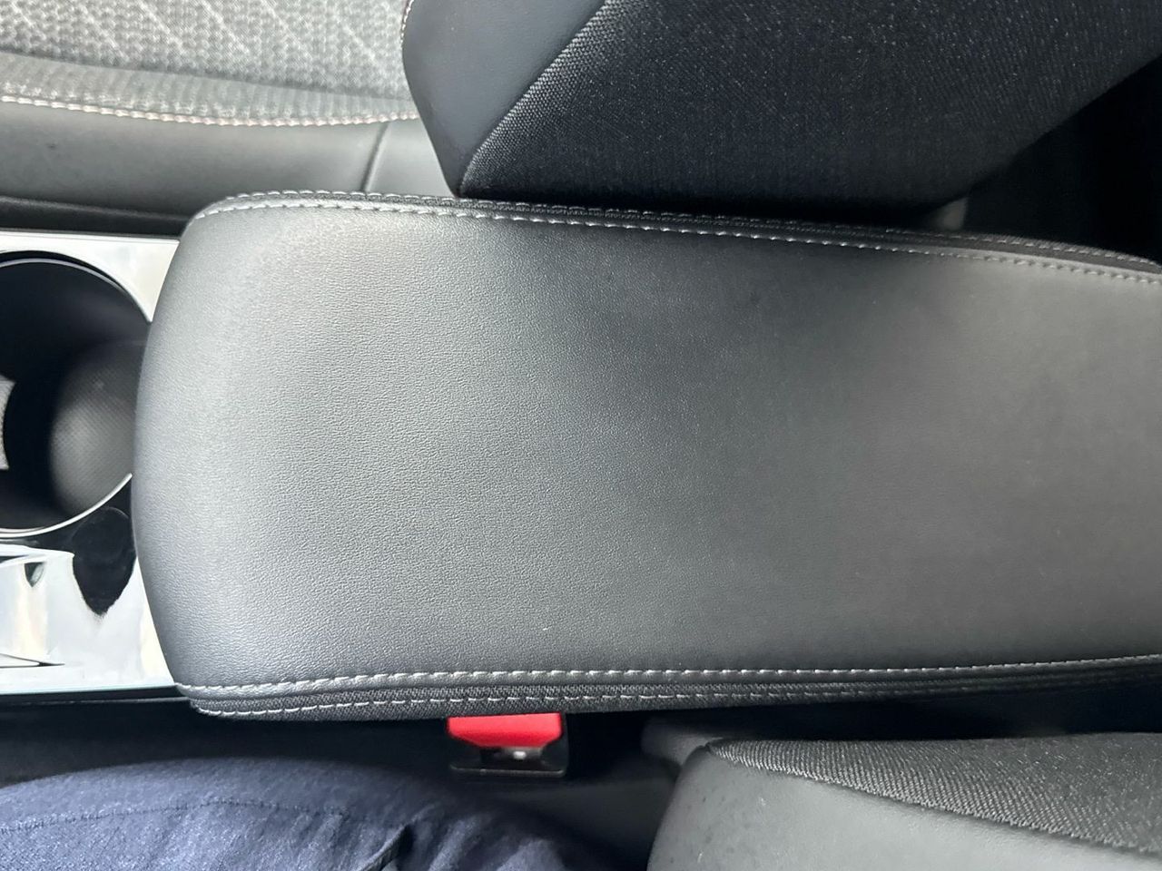 Peugeot 2008 PureTech 130 S&S Allure EAT8 96 kW (130 CV) - foto 34