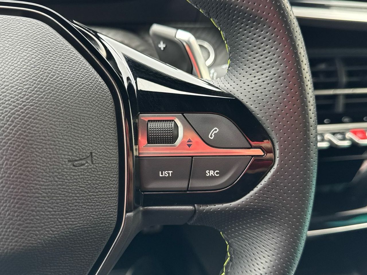 Peugeot 2008 PureTech 130 S&S GT EAT8 96 kW (130 CV) - foto 34