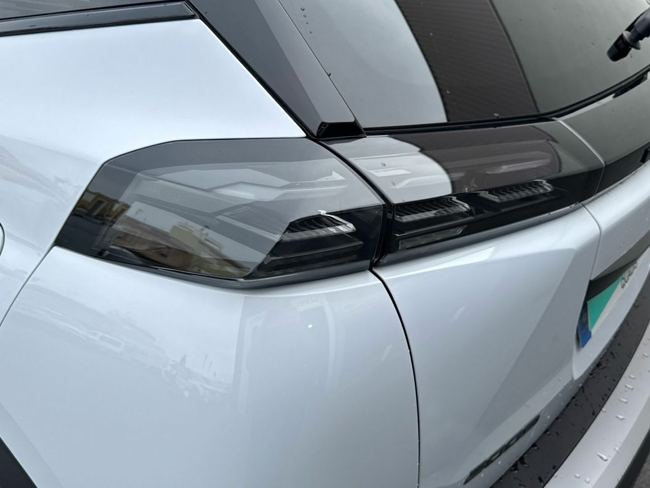 Peugeot 2008 PureTech 130 S&S GT EAT8 96 kW (130 CV) - foto 17