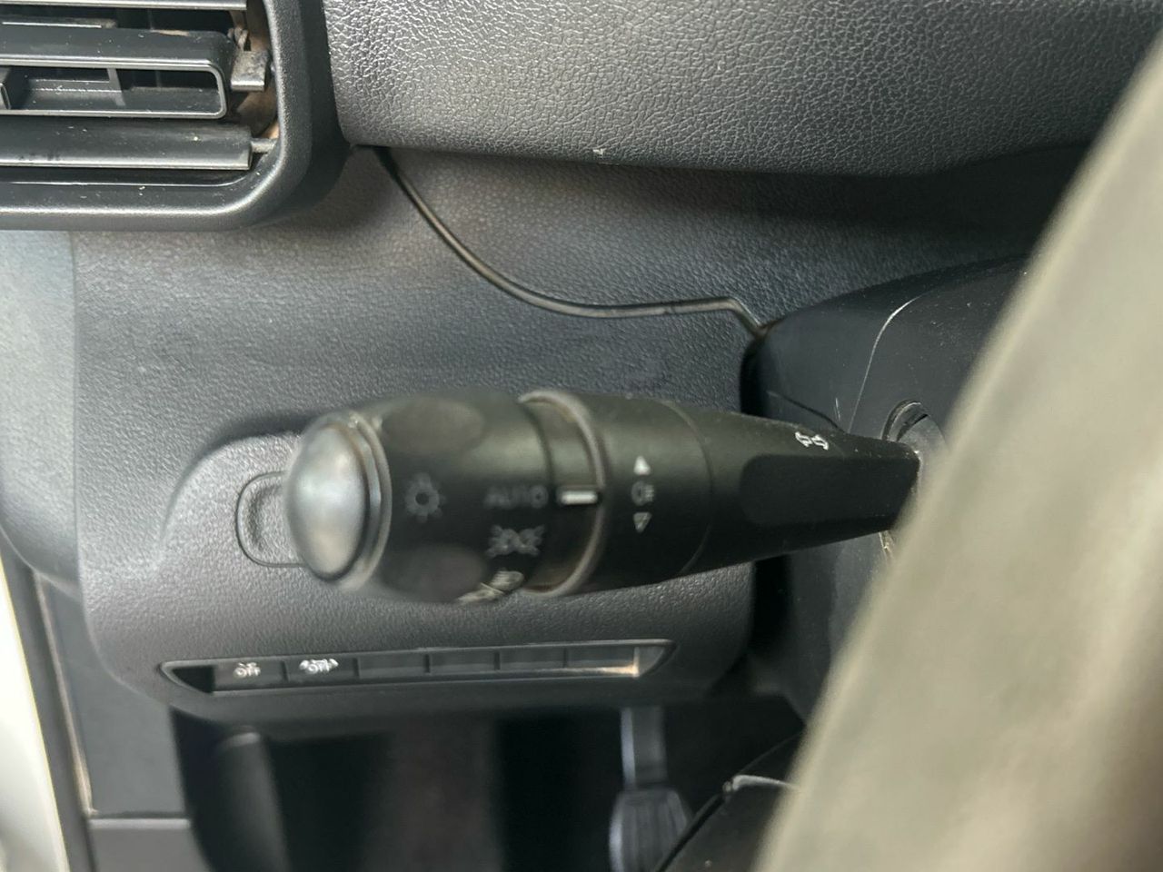 Peugeot Rifter BlueHDi 100 Access Standard 73 kW (100 CV) - foto 26