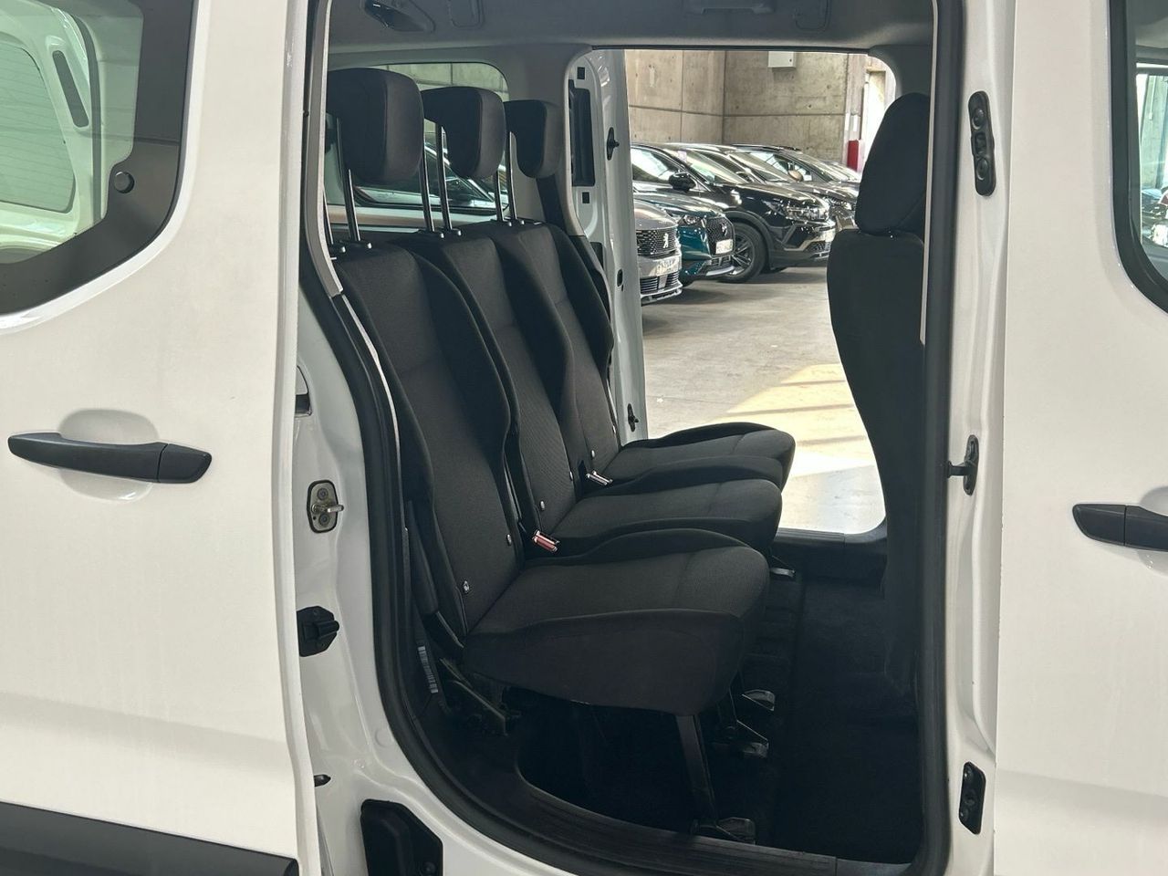 Peugeot Rifter BlueHDi 100 Access Standard 73 kW (100 CV) - foto 42