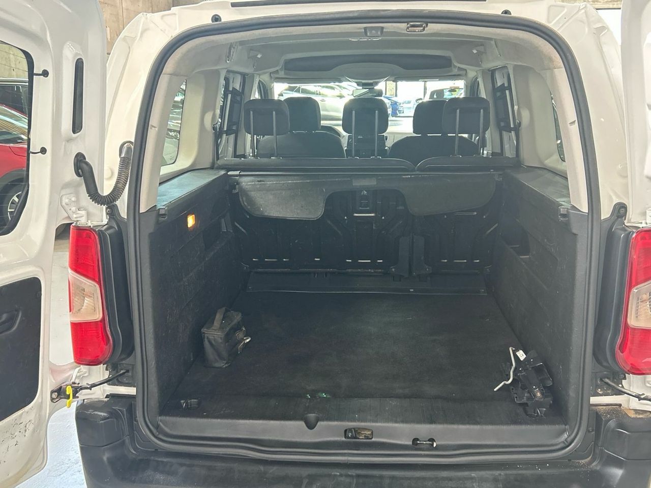 Peugeot Rifter BlueHDi 100 Access Standard 73 kW (100 CV) - foto 6