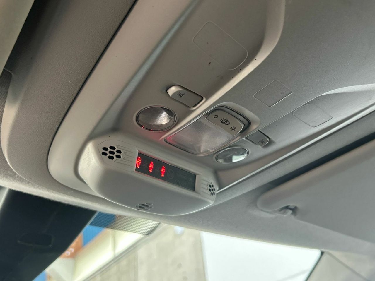 Peugeot Rifter BlueHDi 100 Access Standard 73 kW (100 CV) - foto 18