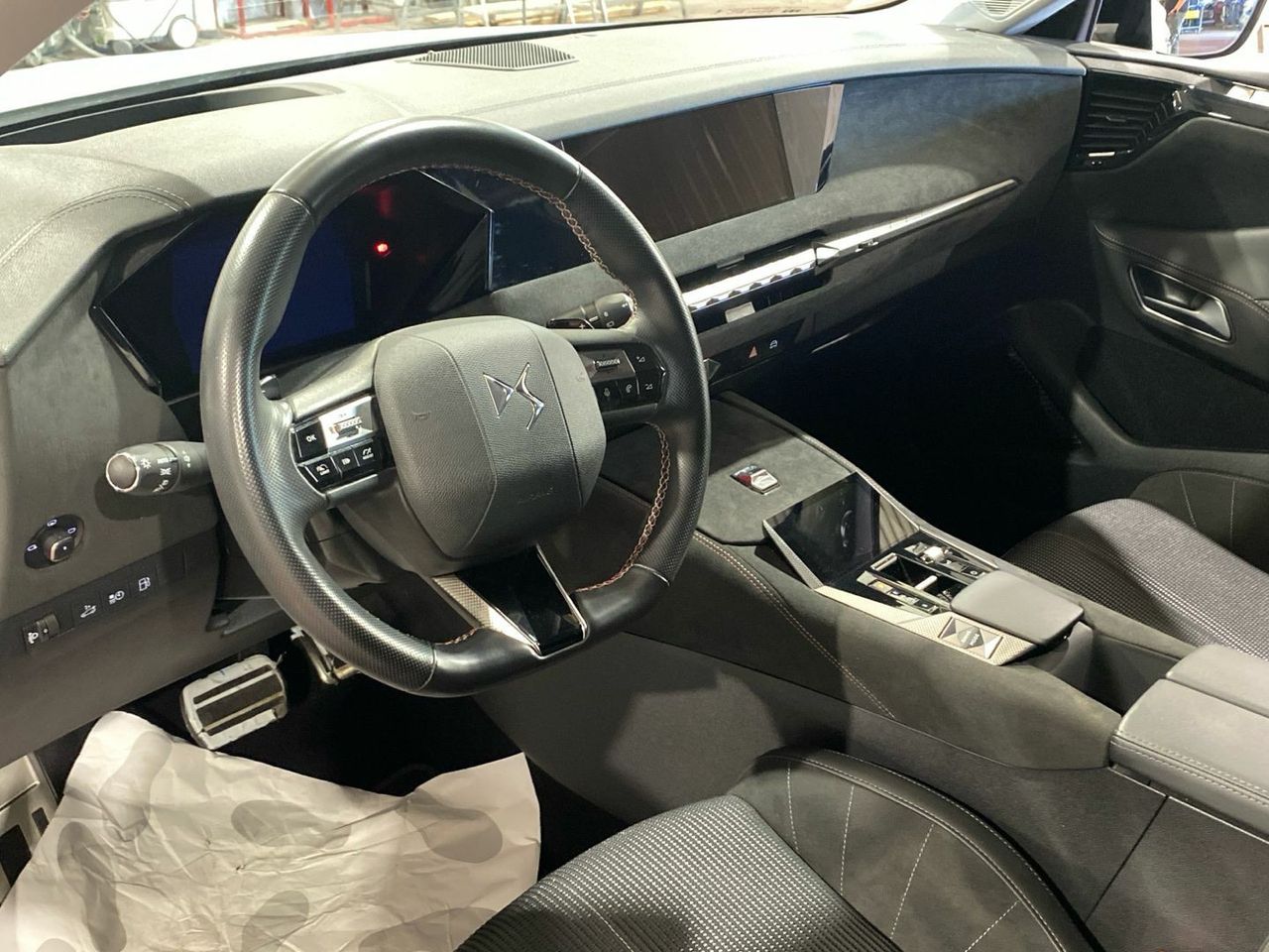 DS DS 4 E-TENSE 225 Performance Line + Auto 165 kW (225 CV) - foto 21