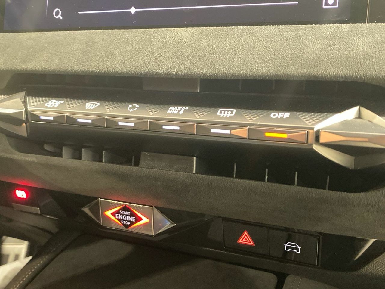 DS DS 4 E-TENSE 225 Performance Line + Auto 165 kW (225 CV) - foto 34