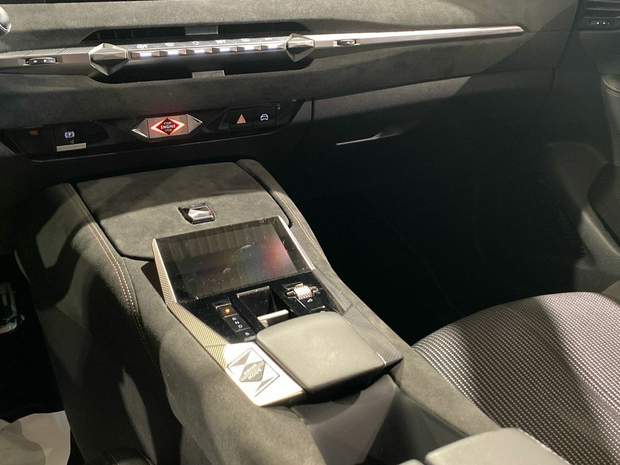 DS DS 4 E-TENSE 225 Performance Line + Auto 165 kW (225 CV) - foto 14