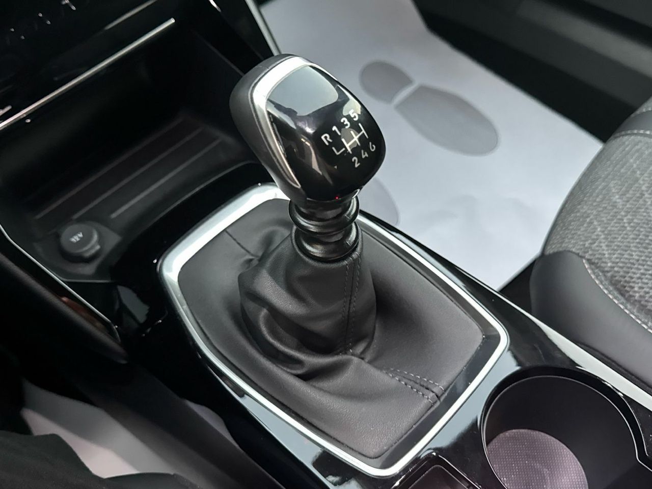 Peugeot 2008 PureTech 100 S&S Allure 75 kW (100 CV) - foto 34