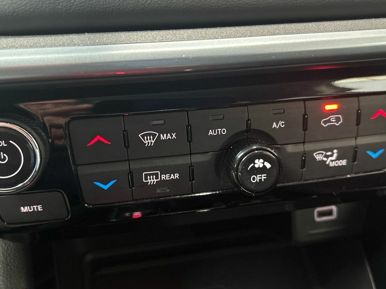 Jeep Compass 1.5 MHEV Limited DCT 96 kW (130 CV) - foto 45