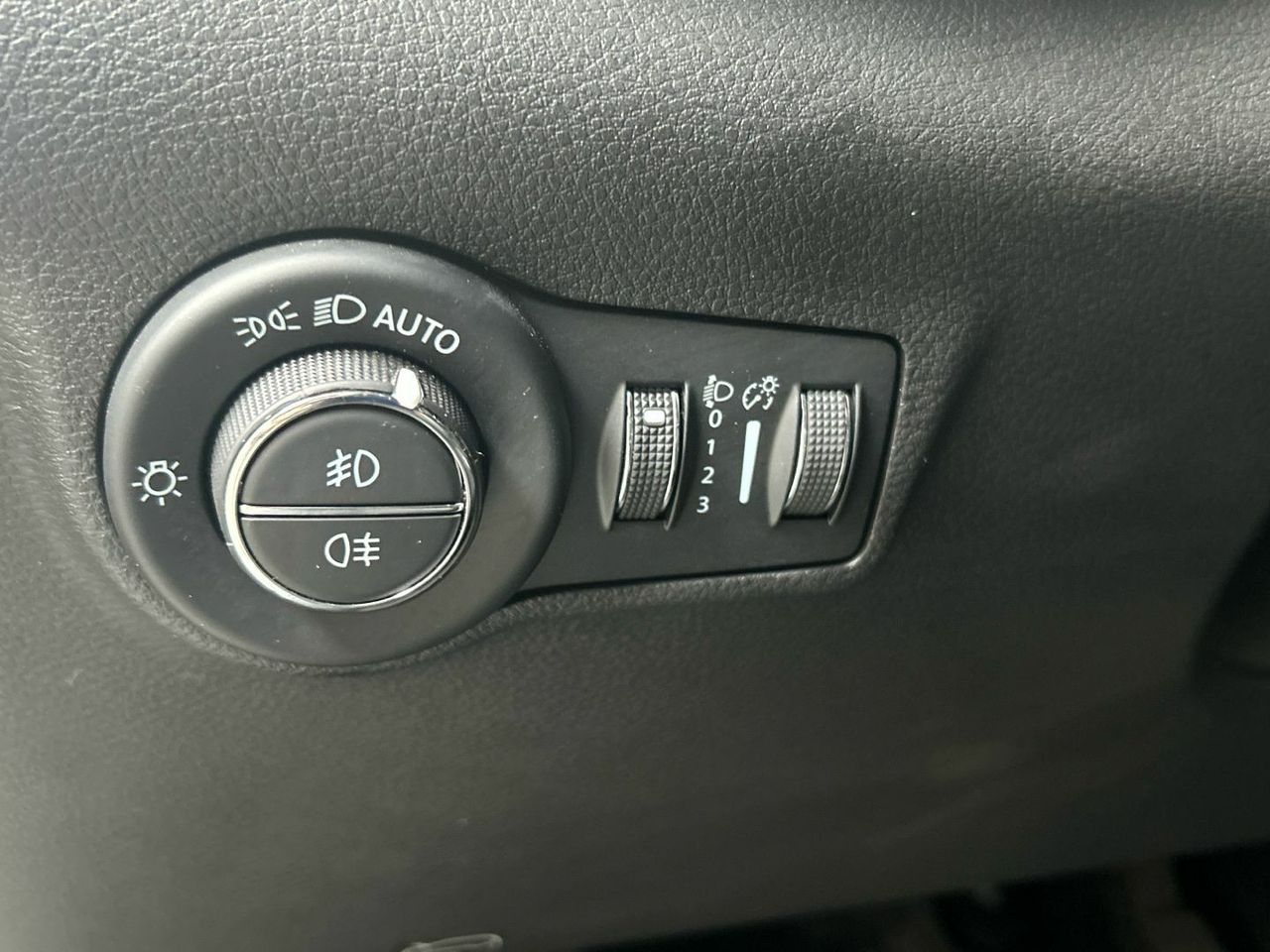 Jeep Compass 1.5 MHEV Limited DCT 96 kW (130 CV) - foto 33