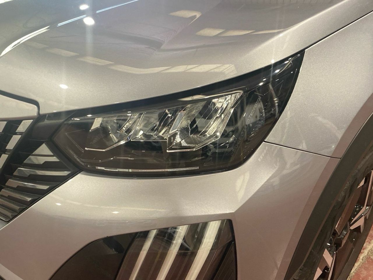 Peugeot 2008 PureTech 130 S&S Allure EAT8 96 kW (130 CV) - foto 16